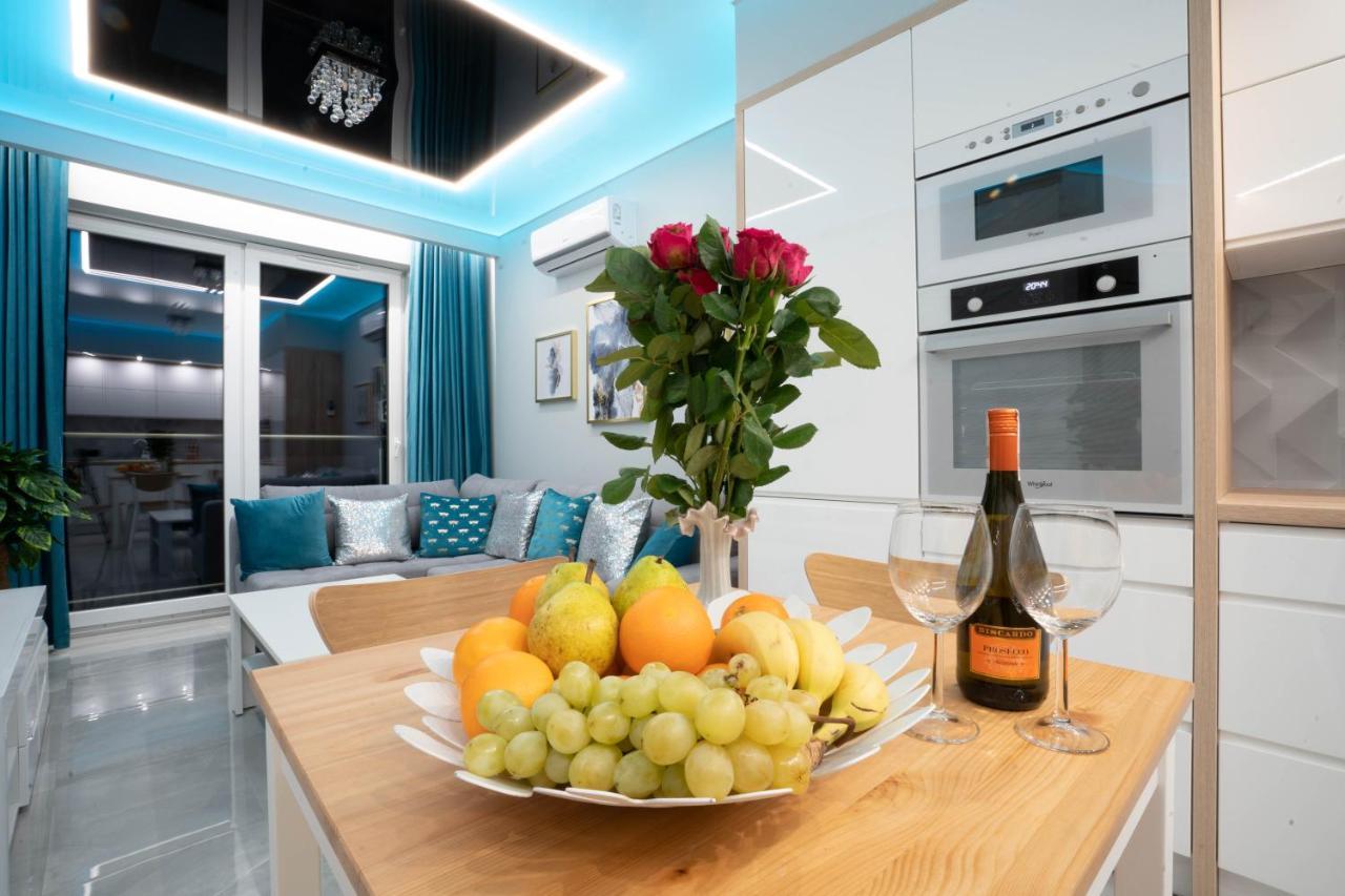 New Apartament Vip Blue Warszawa+Parking Wola Mrokowska Exterior photo
